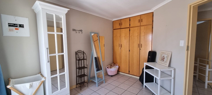 2 Bedroom Property for Sale in Heuwelsig Free State